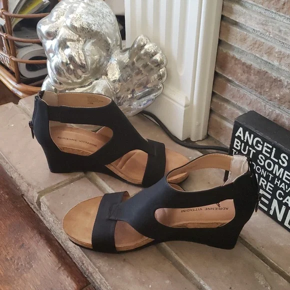 Adrienne Vittadini Tricia Wedge Size 9 - Picture 7 of 13